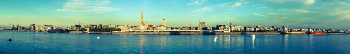 Antwerp, view from the leftbank