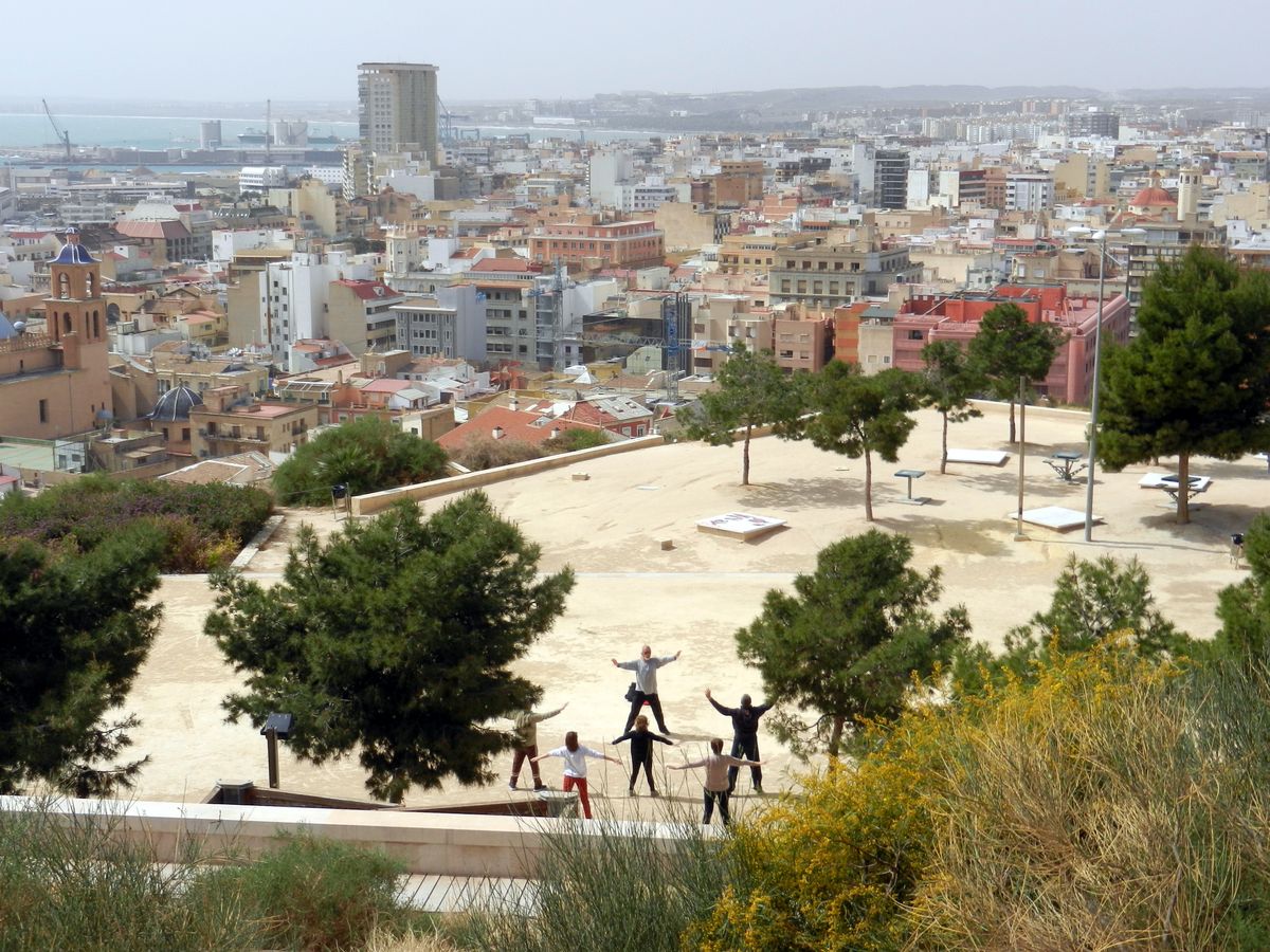 Ontspanningsoefeningen op het hoogste punt van Alicante