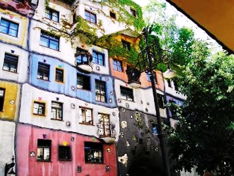 Arq. Hundertwassers' house - Wien / Austria