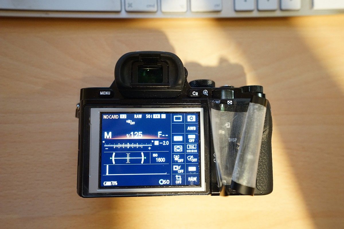 Sony-a7R-LCD-protector-removal-7.jpg