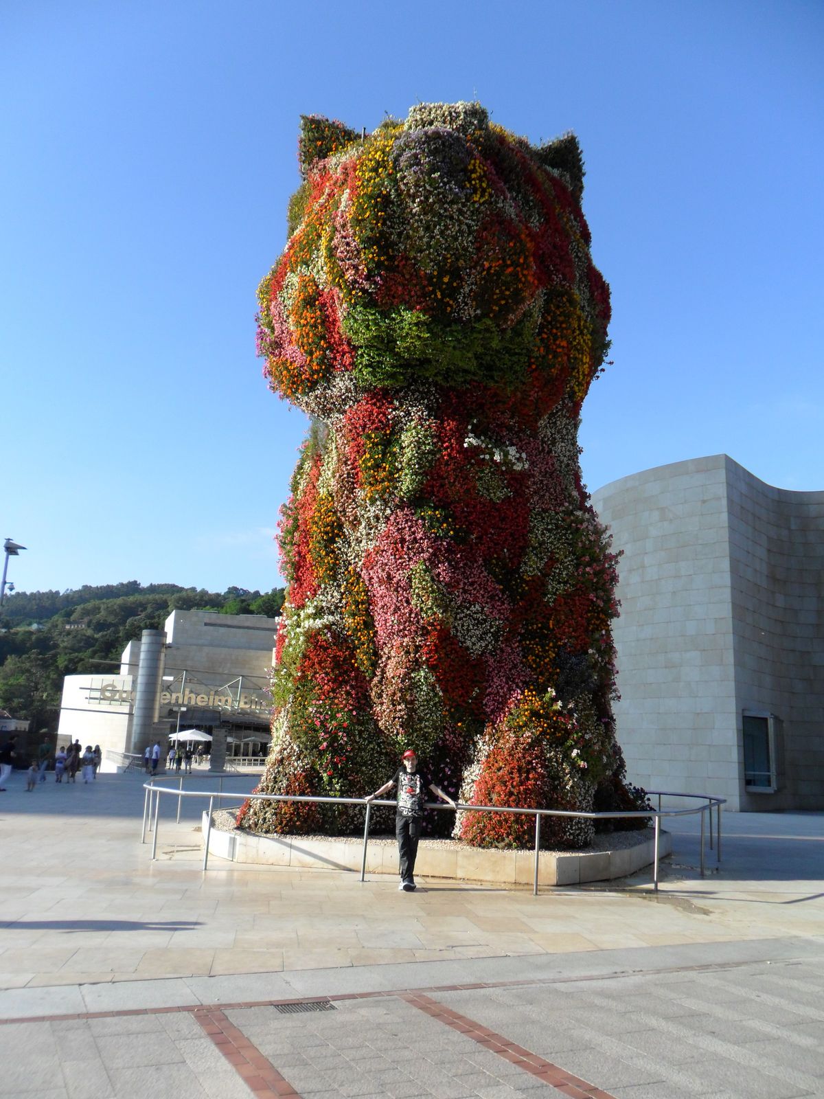 Con Puppy el perrito del Guggenheim Museo de Bilbao